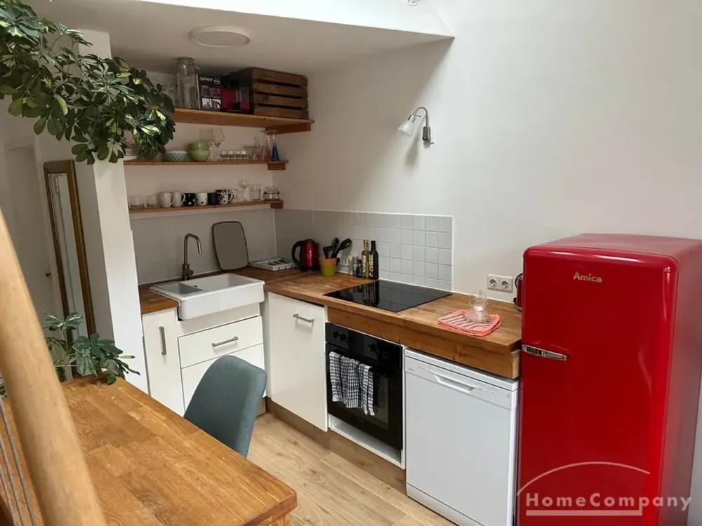 26187 HomeCompany Dresden Furnished 2-Room Maisonette Apartment in Dresden-Neustadt
