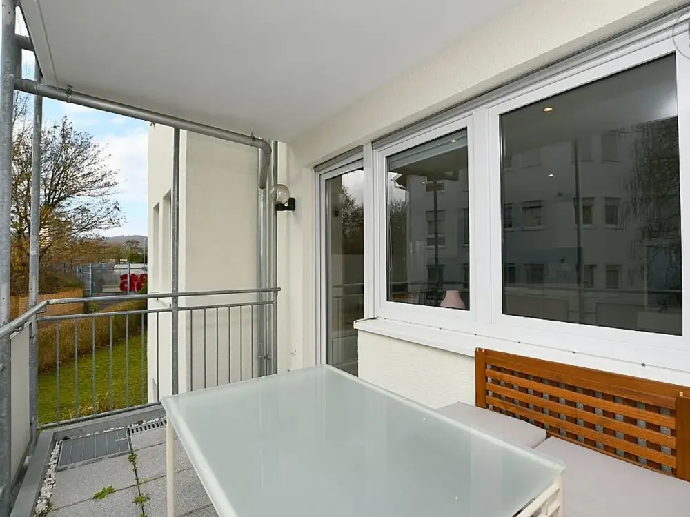 Tolle und hochwertig möblierte Wohnung mit Balkon und TG-Stellplatz in Winnenden