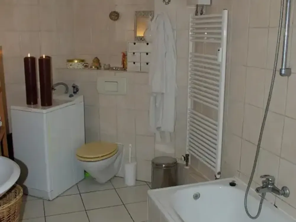 Modernes Wohnen in Hürth: 2-Zimmer-Wohnung mit Einbauküche