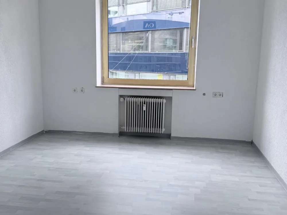 Helle 5-Zimmer-Wohnung mit 140 m² in bester Innenstadtlage von Sa