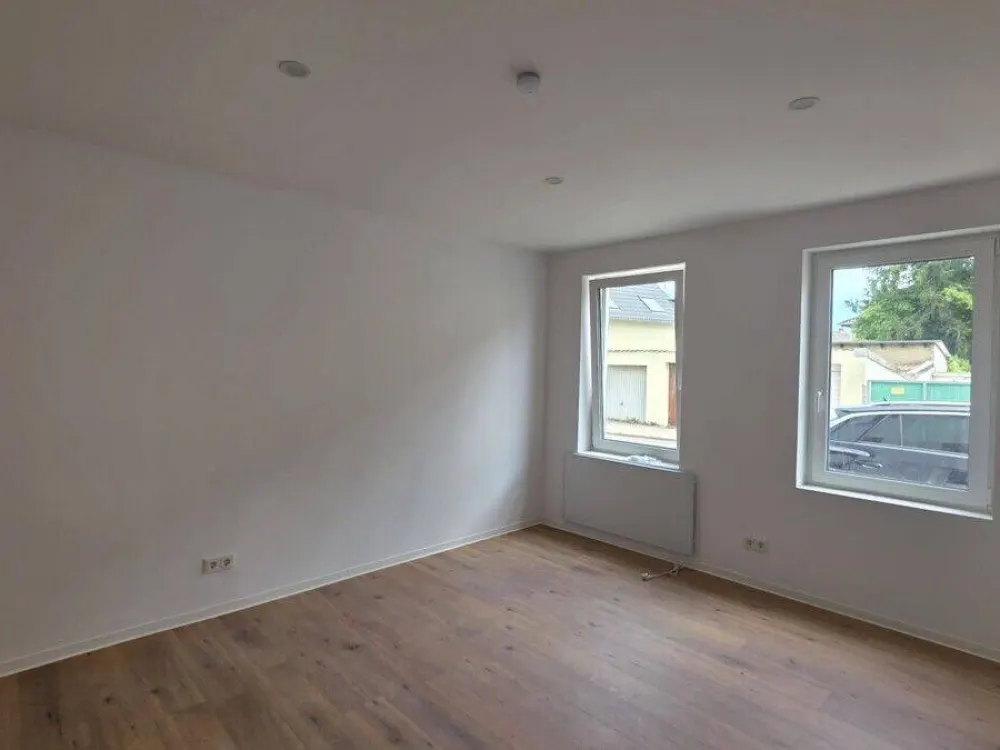 Cozy 2-Room Kitchen-Bathroom Ground Floor Apartment in Saarbrücken-Dudweiler