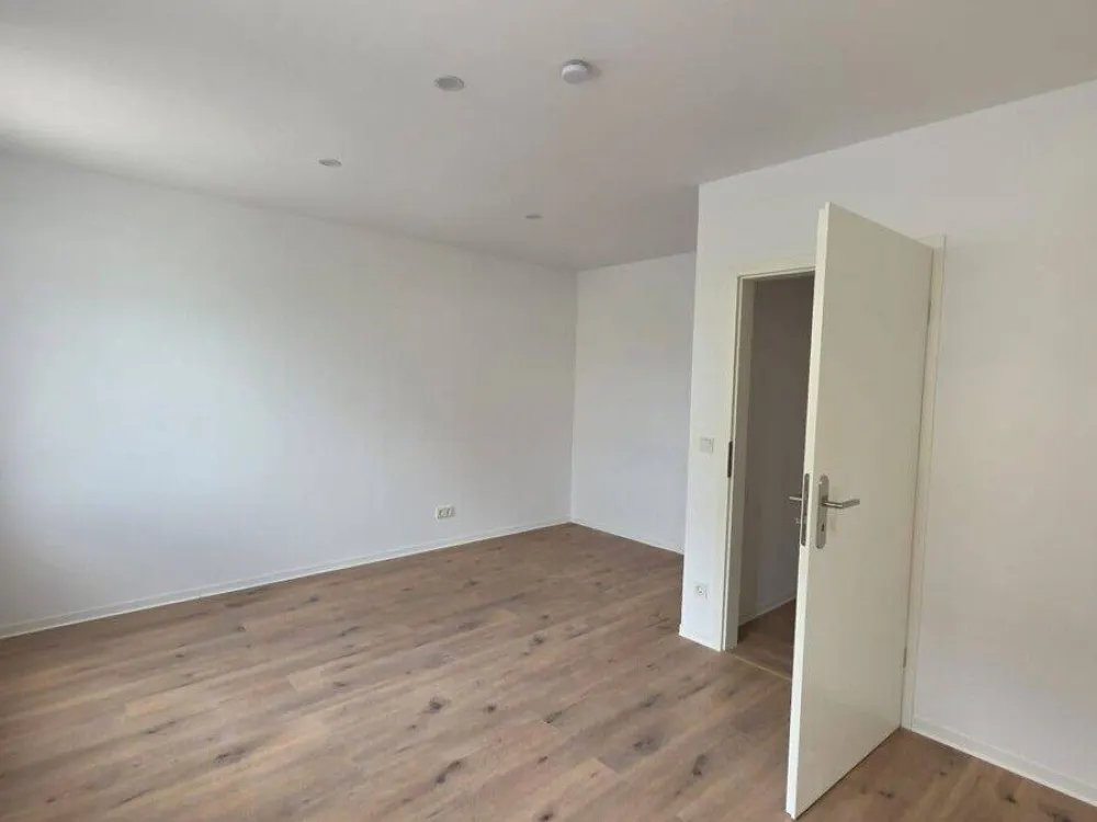 Cozy 2-Room Kitchen-Bathroom Ground Floor Apartment in Saarbrücken-Dudweiler