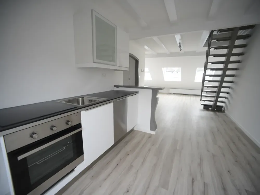 Wunderschöne Dachgeschosswohnung in bester Lage in Pempelfort!