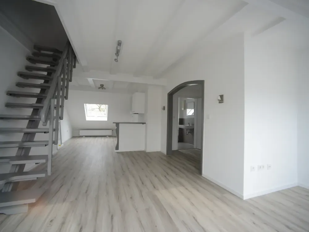 Wunderschöne Dachgeschosswohnung in bester Lage in Pempelfort!