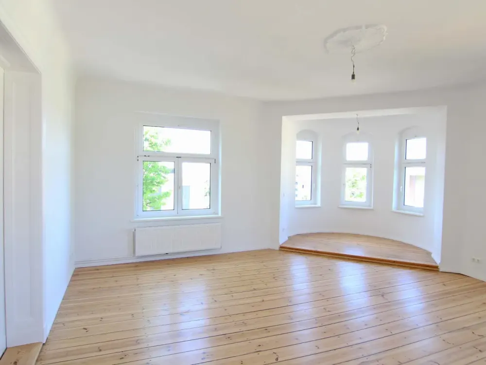 Atmosphärischer Altbauklassiker mit Dielen und EBK - tolle Lage Radickestraße!