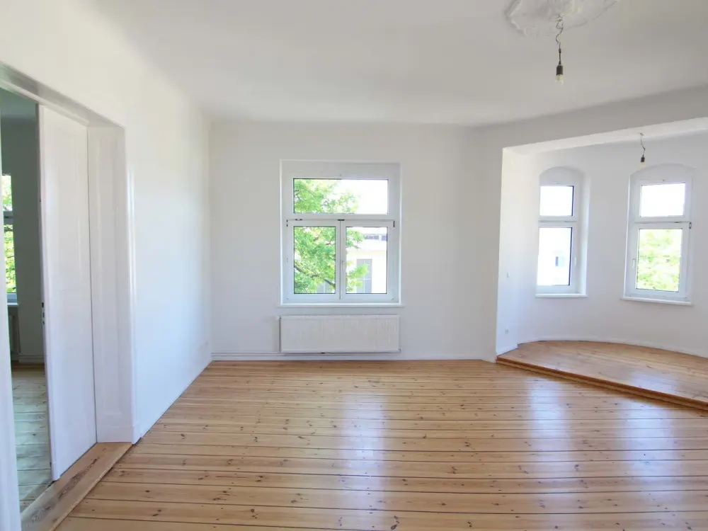 Atmosphärischer Altbauklassiker mit Dielen und EBK - tolle Lage Radickestraße!