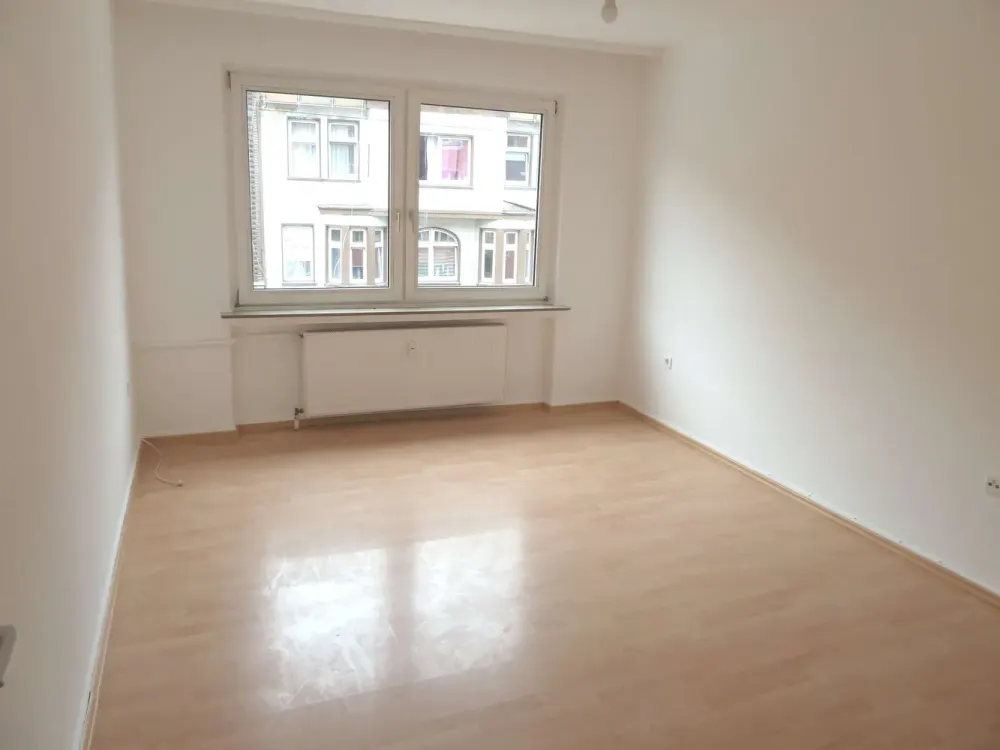 ruhig und doch zentral gelegen - Wannenbad -
