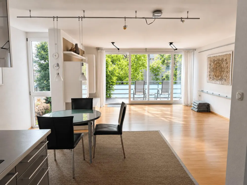Wohnen im Herzen der Stadt: 5-Zimmer-Maisonette in ruhiger Innenhoflage