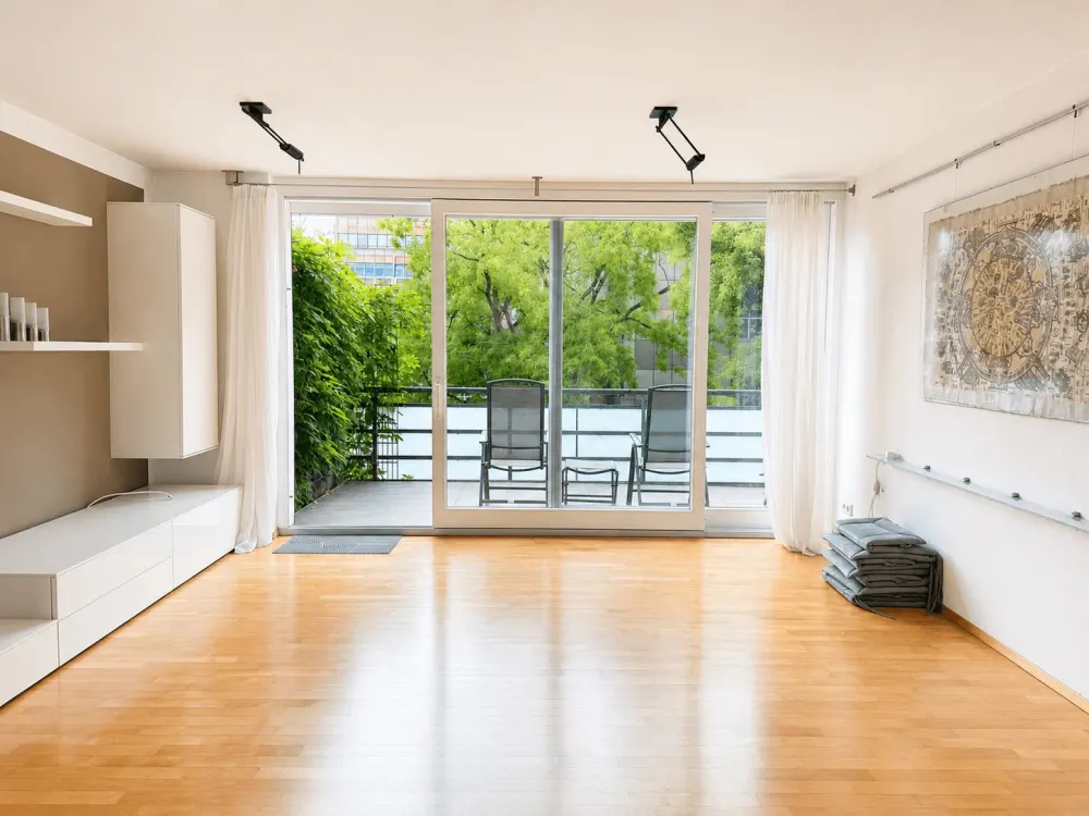 Wohnen im Herzen der Stadt: 5-Zimmer-Maisonette in ruhiger Innenhoflage