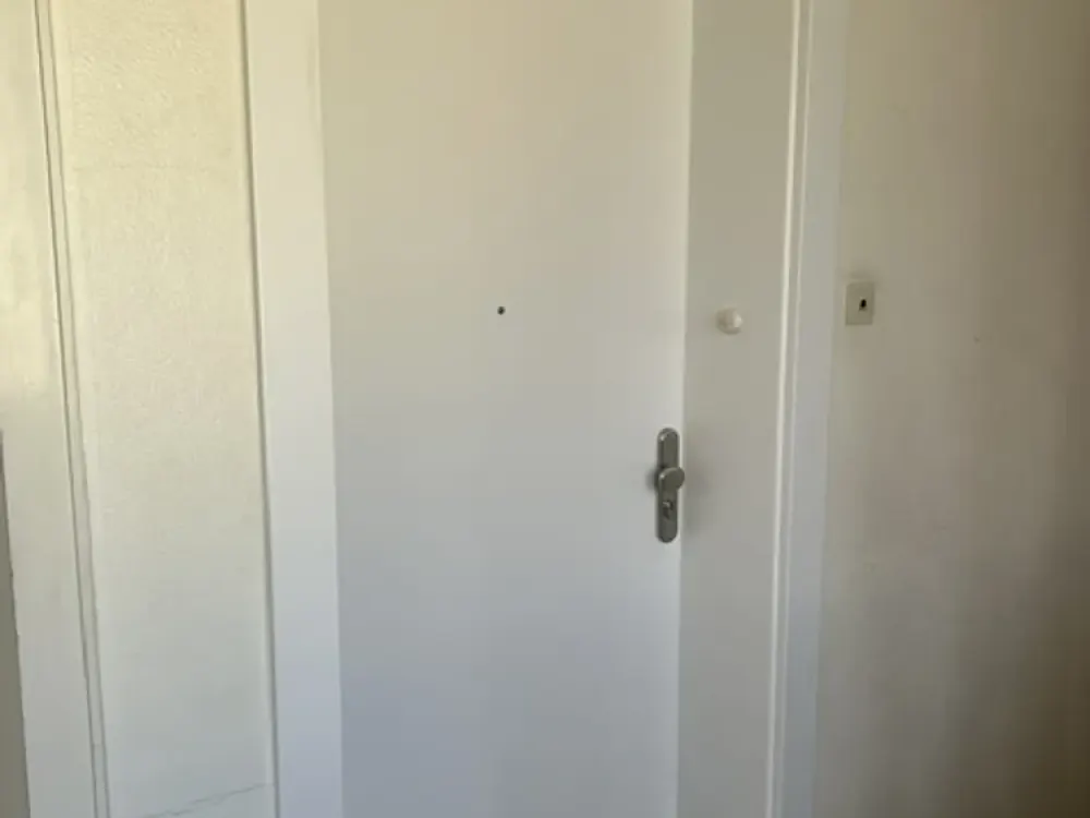 Helle, sanierte 2-Zimmer Wohnung mit Balkon im 1. OG