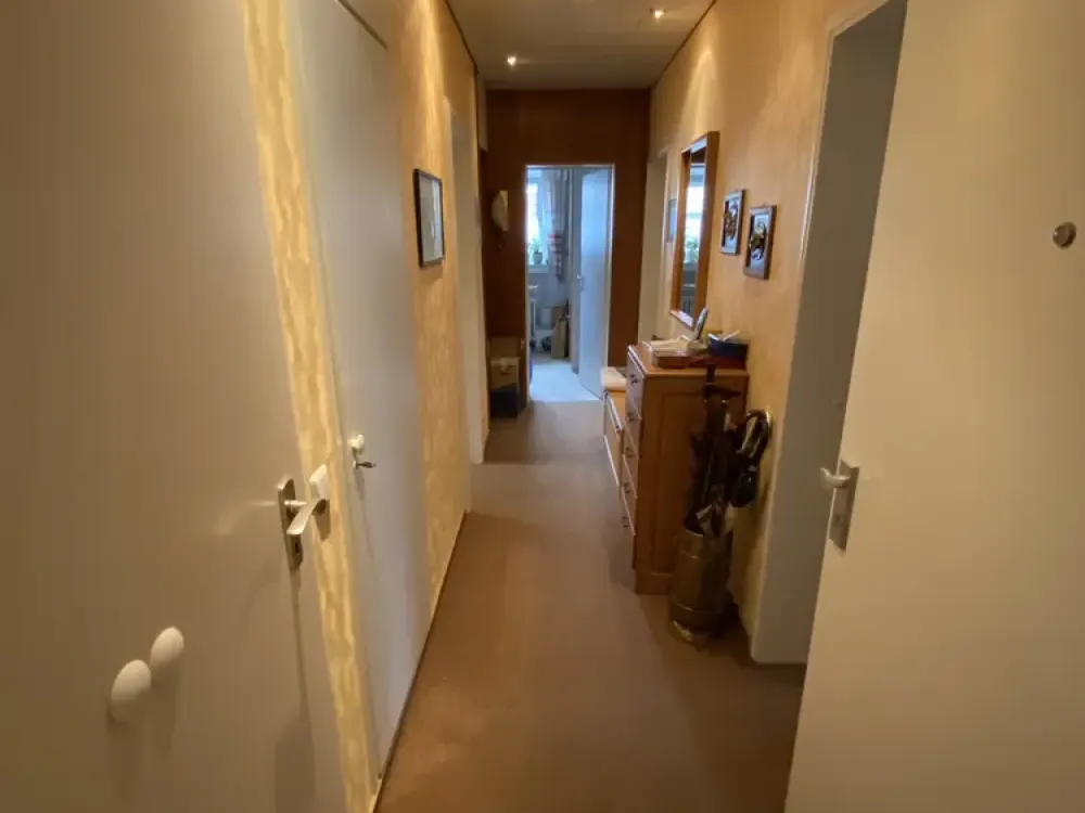 Ruhige 3-Zimmer-Wohnung im 1. OG mit Balkon im Grünen nahe Urdenbach (Provionsfrei)