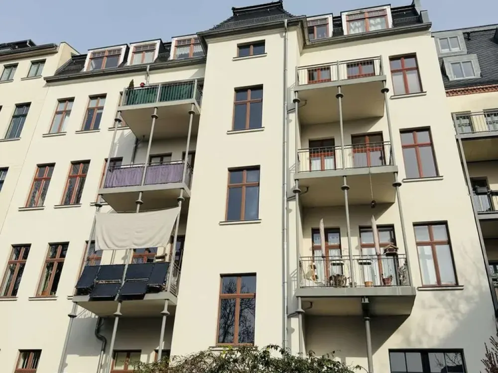 DREAMLIKE SPACIOUS 6-ROOM APARTMENT WITH 3 BATHROOMS, 2 BALCONIES AND OWN PARKING SPACE