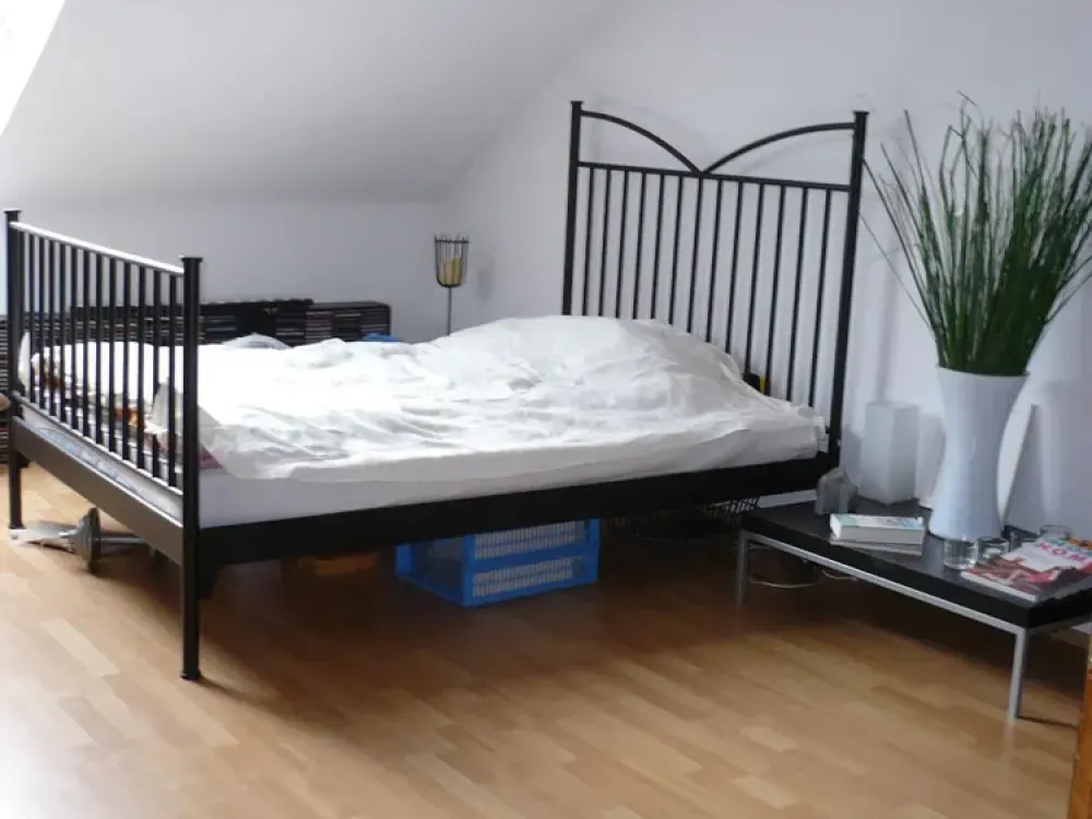 Commission-free! Very beautiful and bright attic apartment, 2 rooms, bathroom, kitchen, balcony