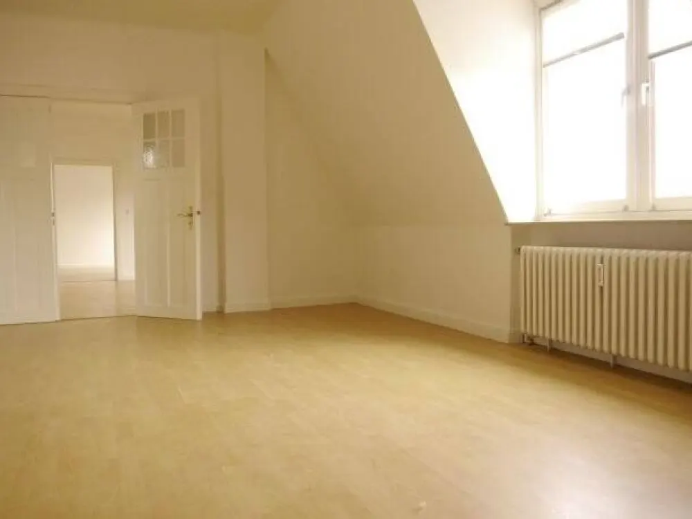 Wohnen und Arbeiten: direkt am Isemarkt-Harvestehude/Eppendorf: 5-Zimmer Wohnbüro/Praxis