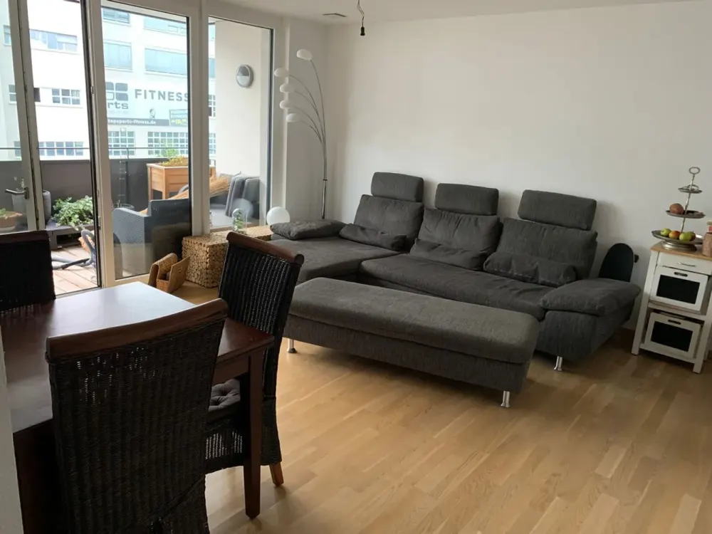 Helle und Geschmackvolle 2-Raum-Wohnung mit Balkon und EBK in Kornwestheim