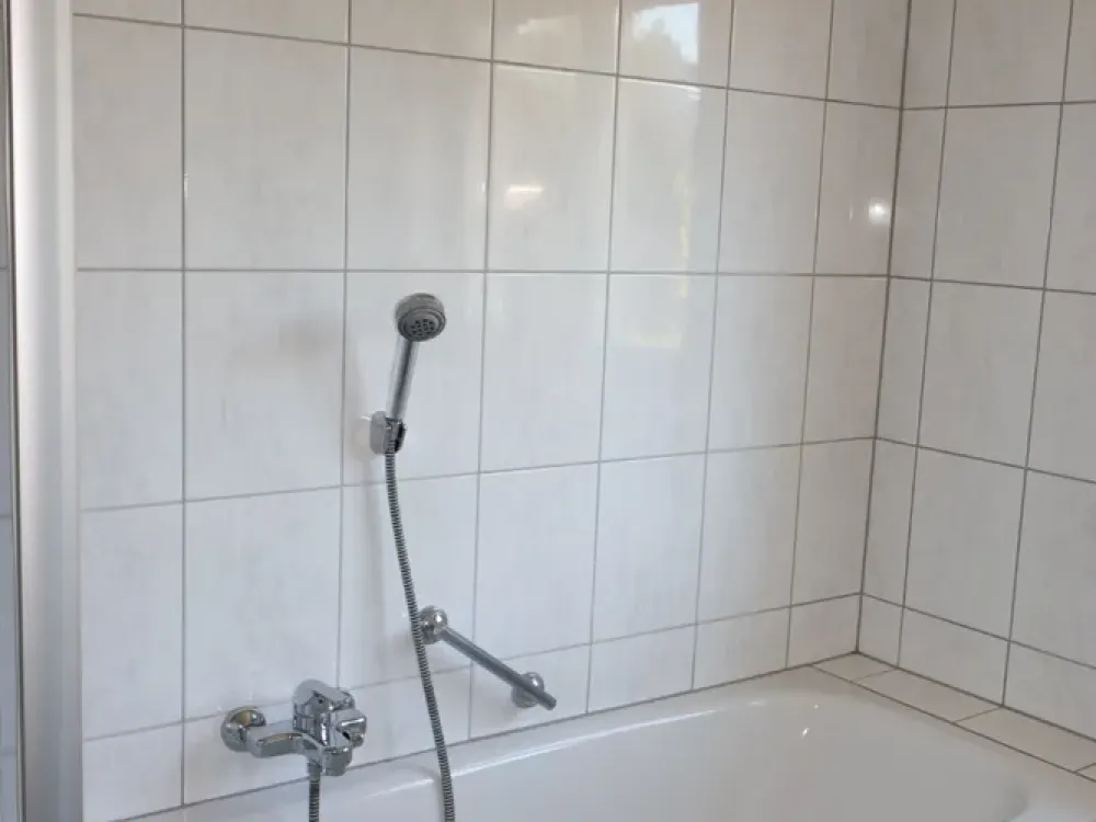 Renovierte 3-Zimmer-EG-Wohnung mit Terrasse & Garten