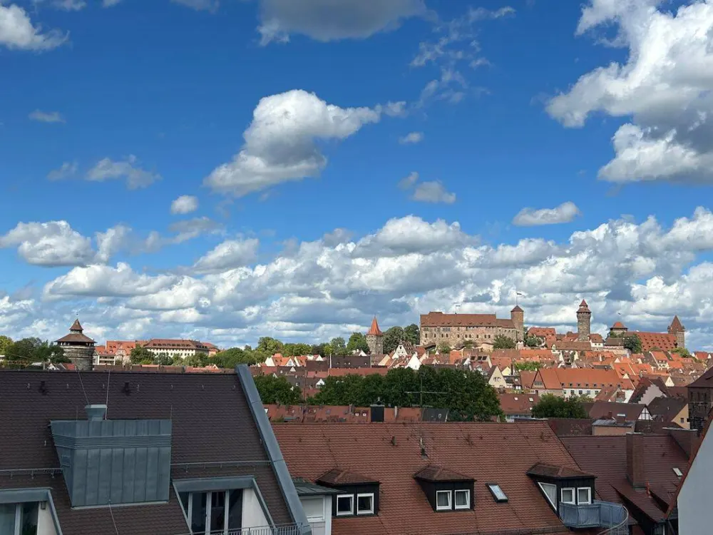 Charmante 3-Zimmer-Dachgeschosswohnung mit Traumblick auf die Kaiserburg