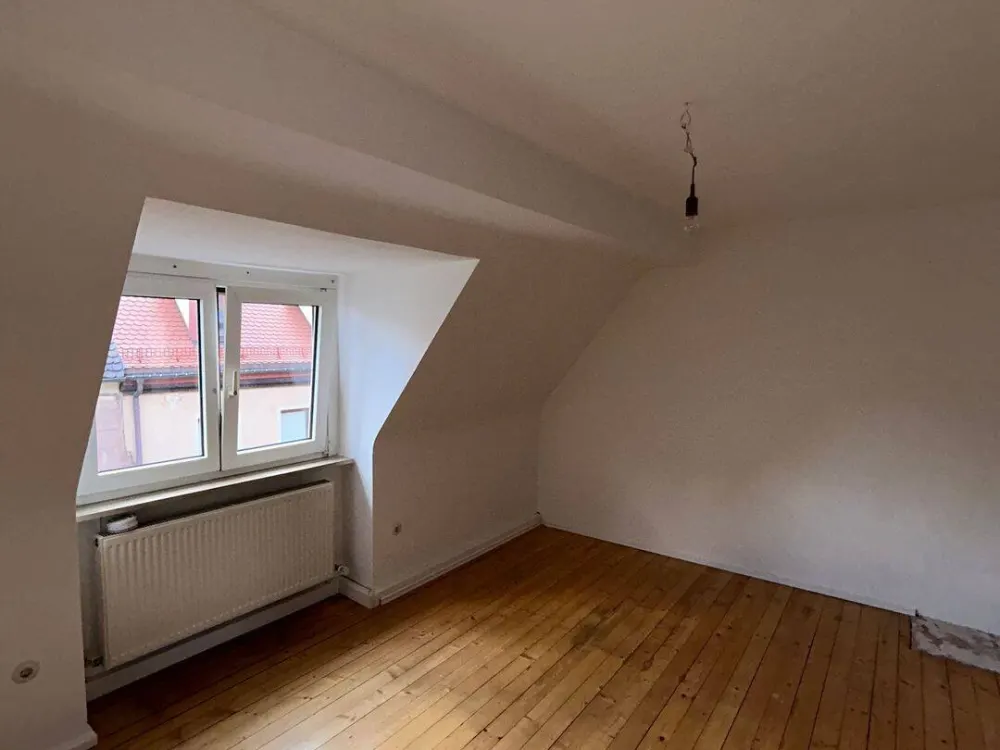 Charmante 3-Zimmer-Dachgeschosswohnung mit Traumblick auf die Kaiserburg