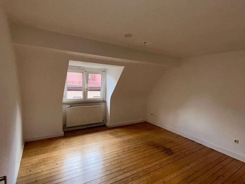 Charmante 3-Zimmer-Dachgeschosswohnung mit Traumblick auf die Kaiserburg