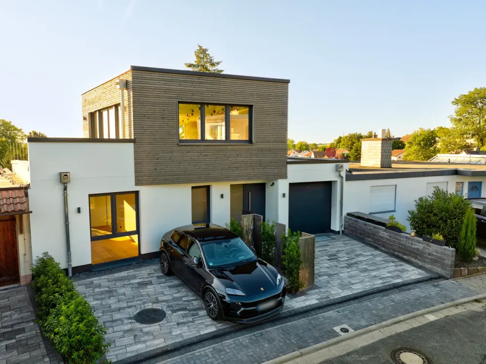 Wohngenuss auf höchstem Niveau mit sonnigem Garten