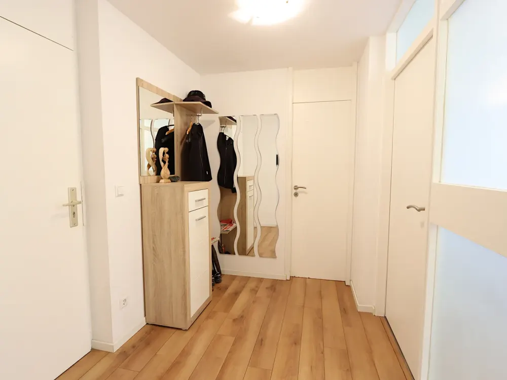 Attraktive 2-Zimmer-Wohnung mit Balkon, Aufzug & TG-Stellplatz in Ludwigsbur-Neckarweihingen