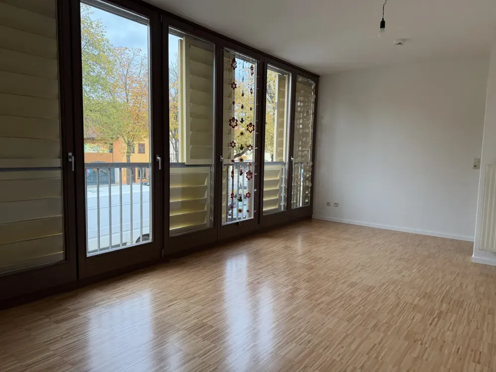 Modern 2-Room Apartment at the Historic Anger of Altkötzschenbroda