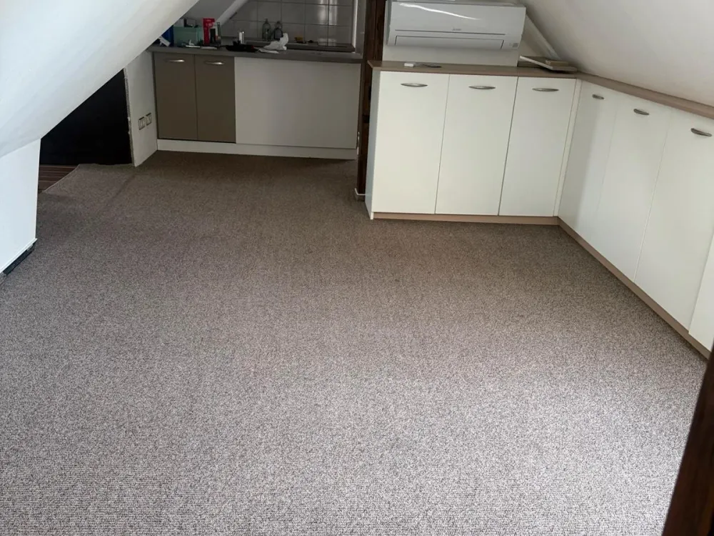 30 m² in Stuttgart-Wangen, 1-Zimmer-Wohnung nur für Frauen.