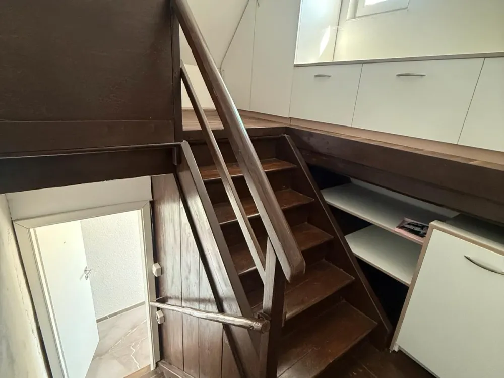 30 m² in Stuttgart-Wangen, 1-Zimmer-Wohnung nur für Frauen.
