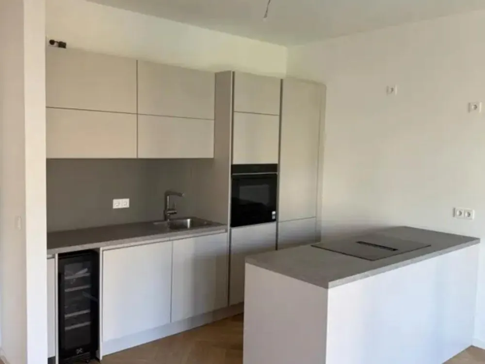 Heart of Friedrichshain: 2/3-room newly built loft with balcony