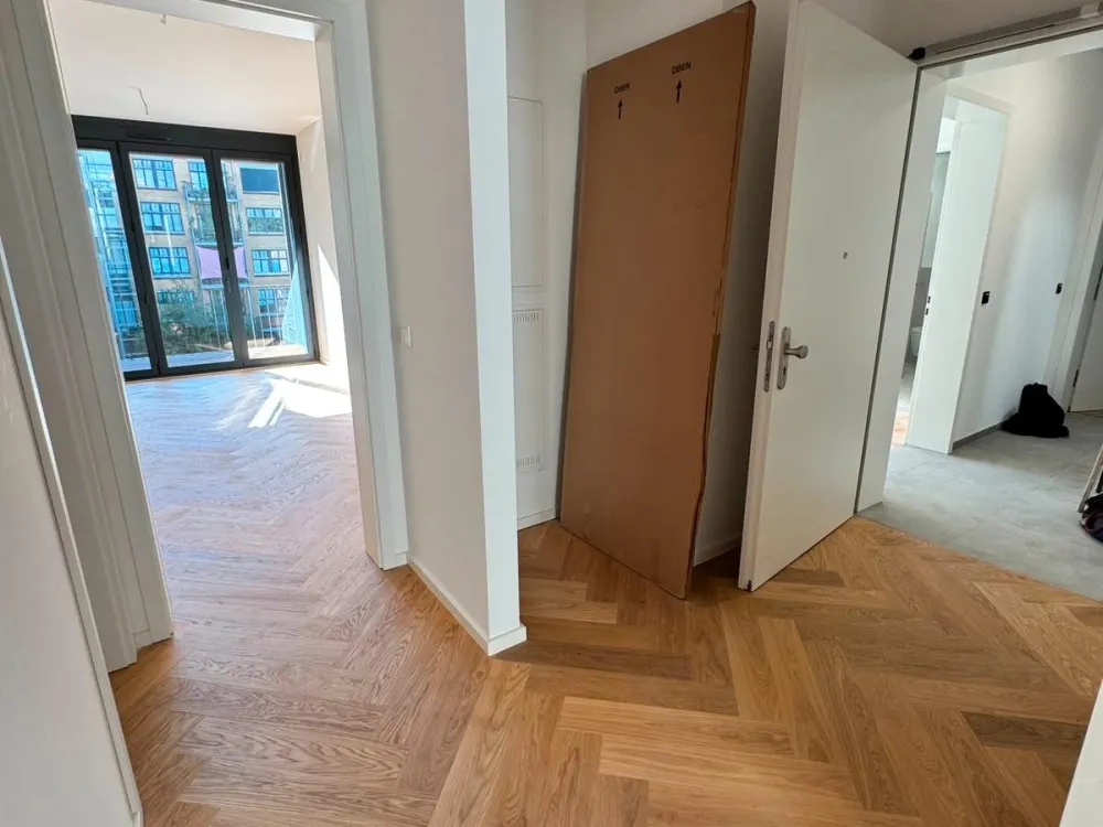 Heart of Friedrichshain: 2/3-room newly built loft with balcony
