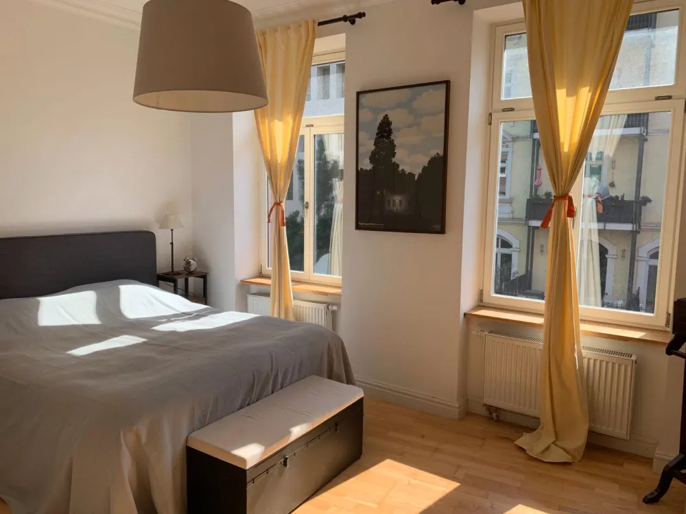 Charmante, helle 4,5-Zimmer-Altbauwohnung in FFM