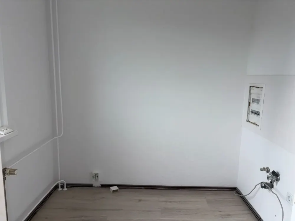 Helle Wohnung in Hohenschönhausen freut sich auf neue Mieter!