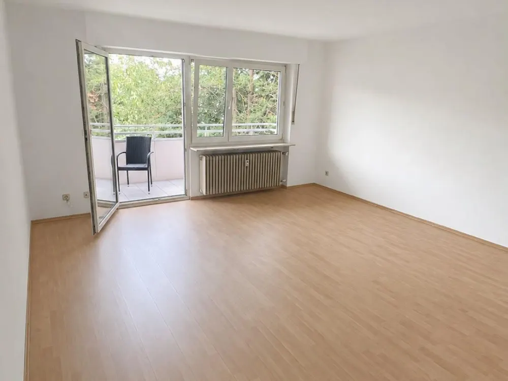 2-Zimmer-Wohnung mit Balkon & Einbauküche