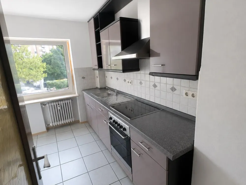 2-Zimmer-Wohnung mit Balkon & Einbauküche