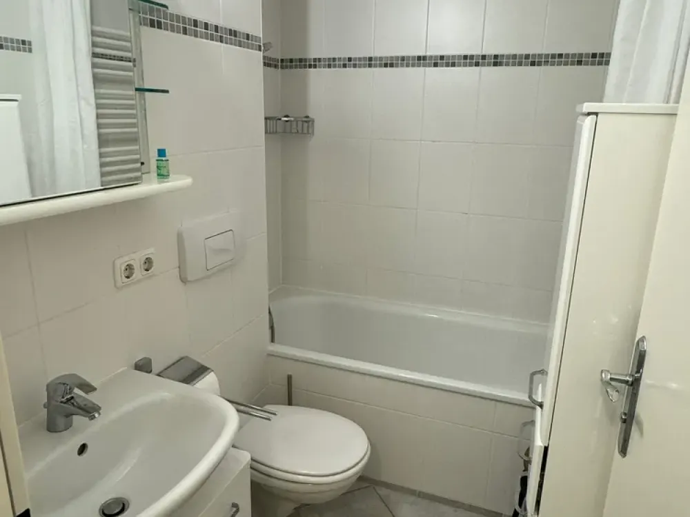 Vollmöblierte und schöne 1-Zimmer-Wohnung zu vermieten