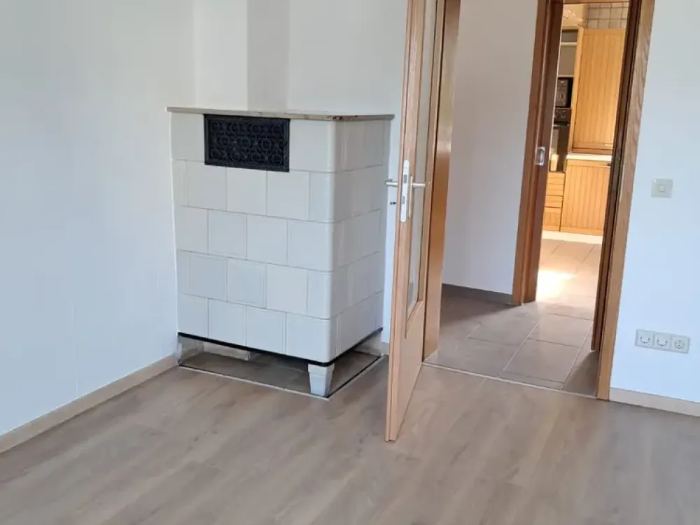 Exklusive 4-Raum-Wohnung mit Einbauküche in Neustadt