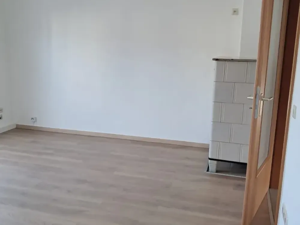 Exklusive 4-Raum-Wohnung mit Einbauküche in Neustadt