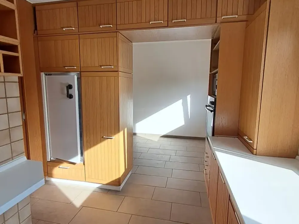 Exklusive 4-Raum-Wohnung mit Einbauküche in Neustadt