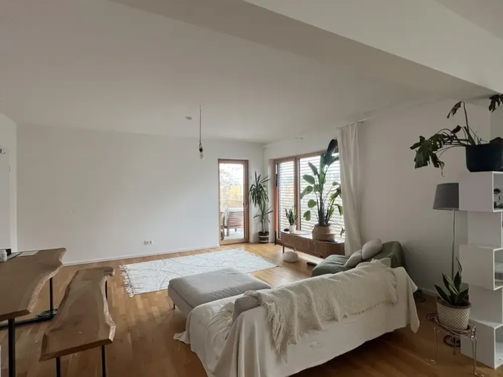Modernes Neubau-Apartment mit großzügigem Balkon / Berlin-Stralau