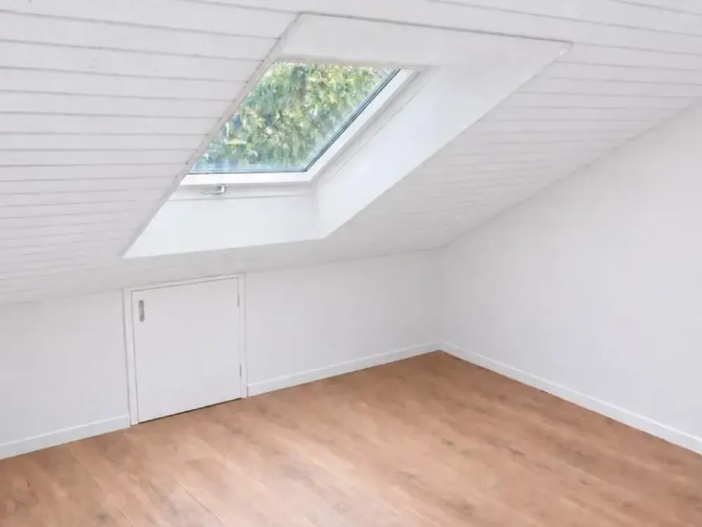 3 Zimmer Dachgeschosswohnung in ruhiger Lage in Friedrichshafen