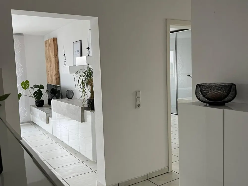 2 Zimmer Wohnung mit großem Balkon