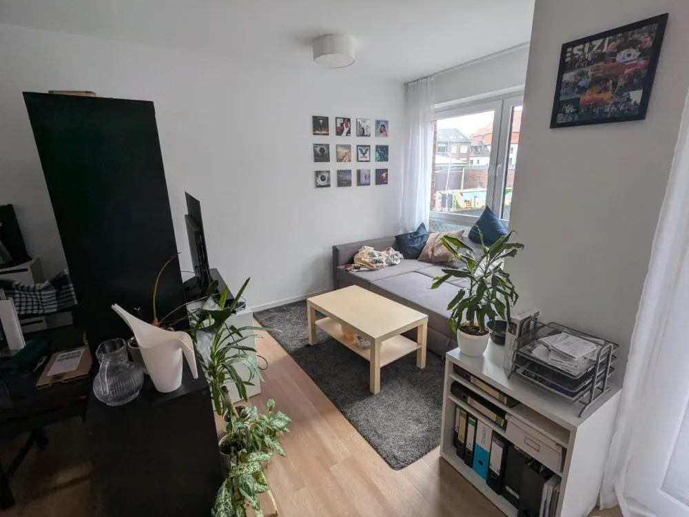 Helle 2-Zimmer-Neubauwohnung mit Balkon & Einbauküche