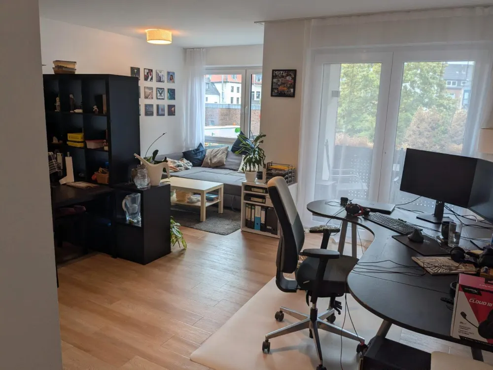 Helle 2-Zimmer-Neubauwohnung mit Balkon & Einbauküche