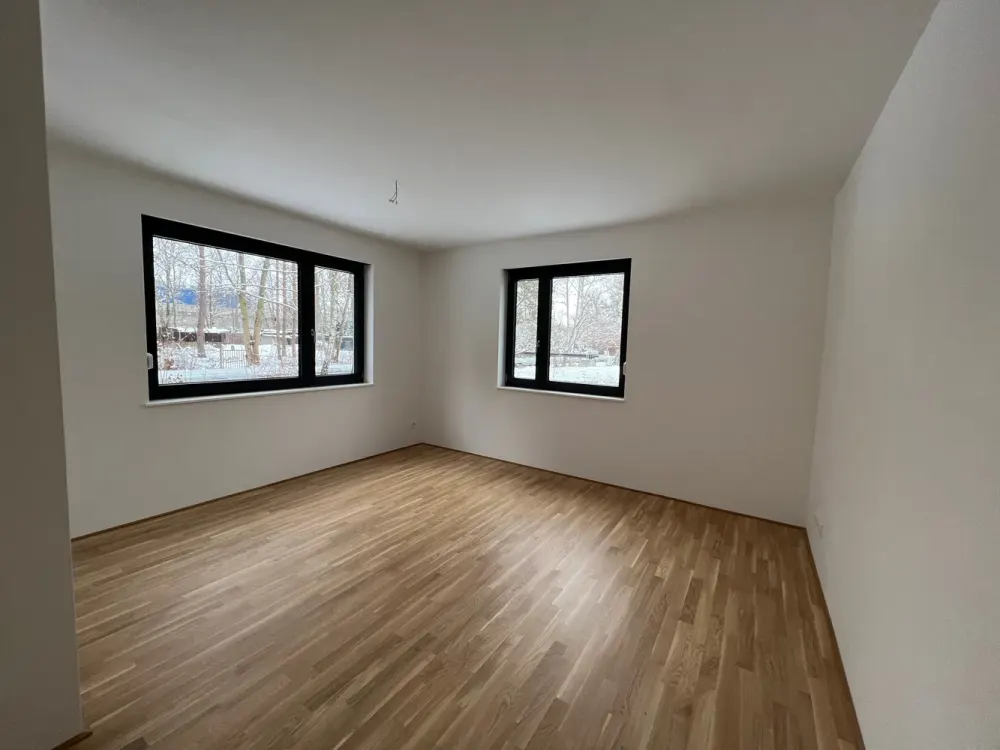 * sonnige 5-Zimmer Familienwohnung mit Terrasse in beliebter Lage *