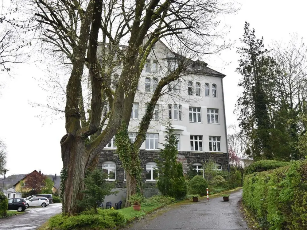 Ehemalige Kappelle! Großzügige 3-Zimmer-Whg zu vermieten