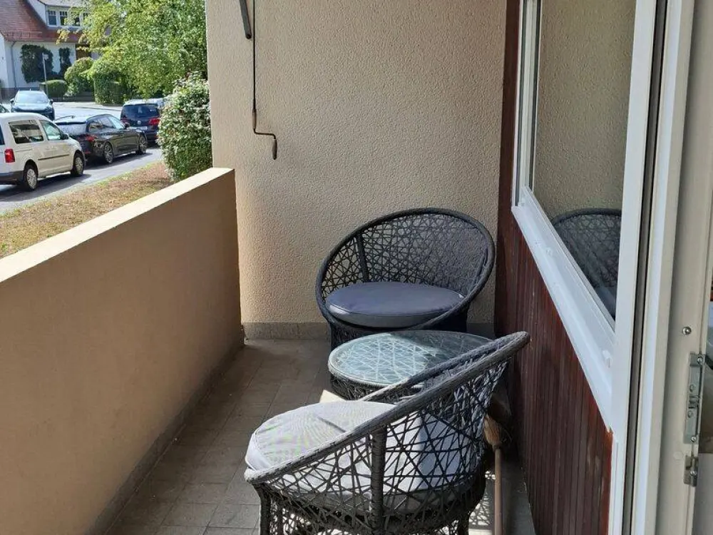 Sonnige, ruhige 1- ZW voll möbliert, von privat