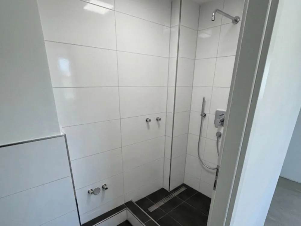 100471 - Frisch sanierte Dachgeschosswohnung in Pinneberg