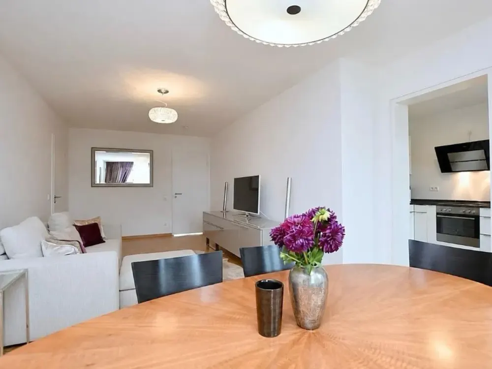 - Wohnen über den Dächern von Stuttgart - 3-Zimmer-Penthouse-Wohnung mit 2 Dachterrassen