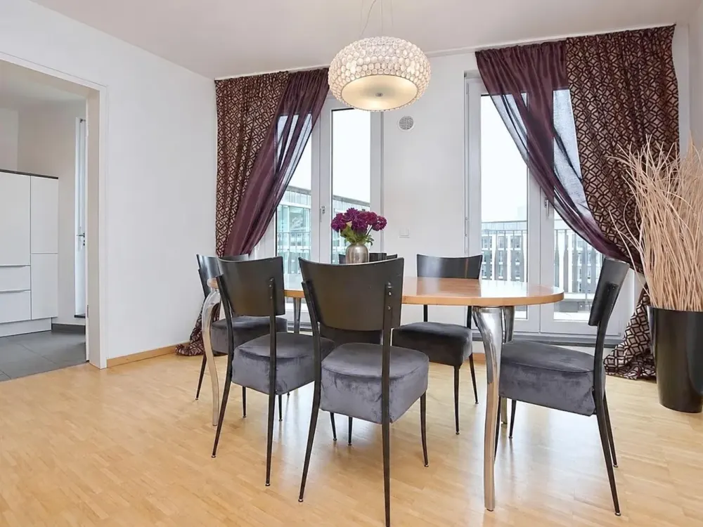 - Wohnen über den Dächern von Stuttgart - 3-Zimmer-Penthouse-Wohnung mit 2 Dachterrassen
