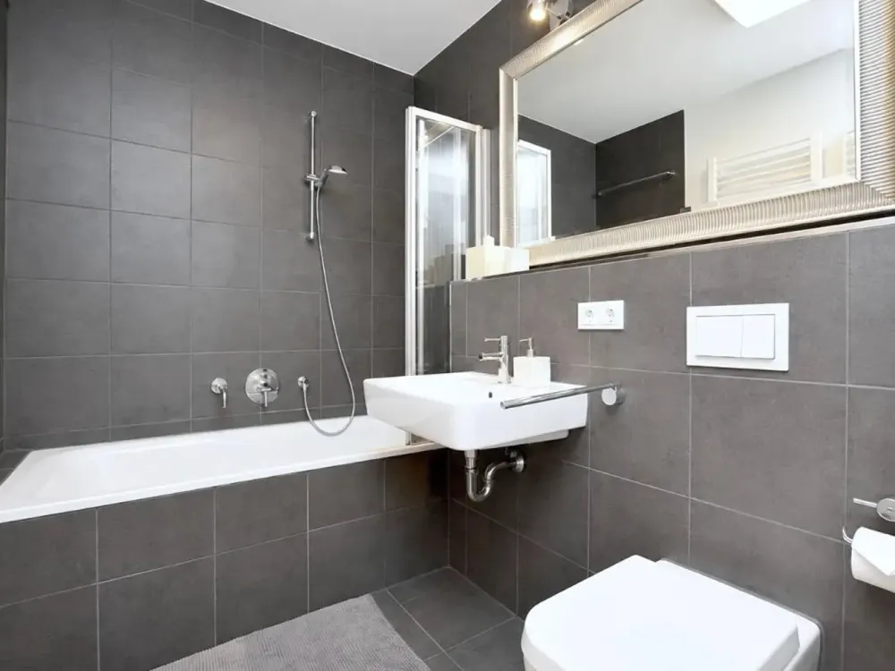 - Wohnen über den Dächern von Stuttgart - 3-Zimmer-Penthouse-Wohnung mit 2 Dachterrassen